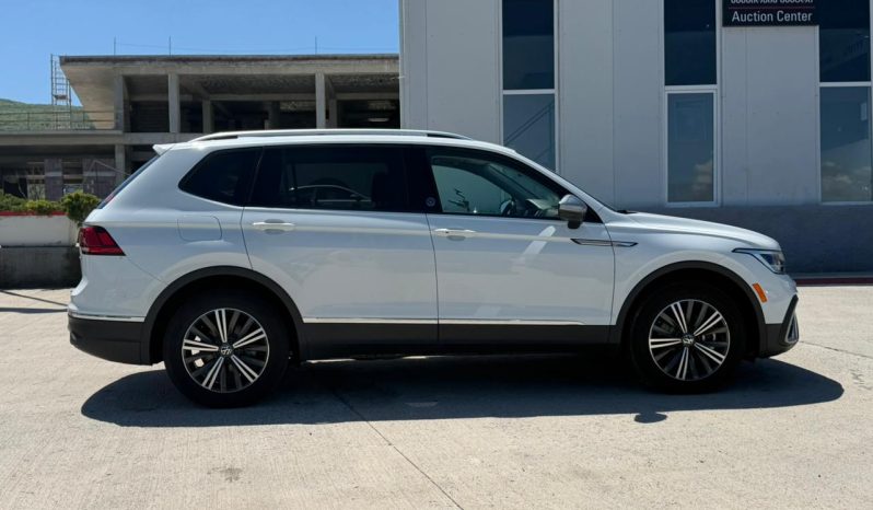 
								Volkswagen Tiguan full									