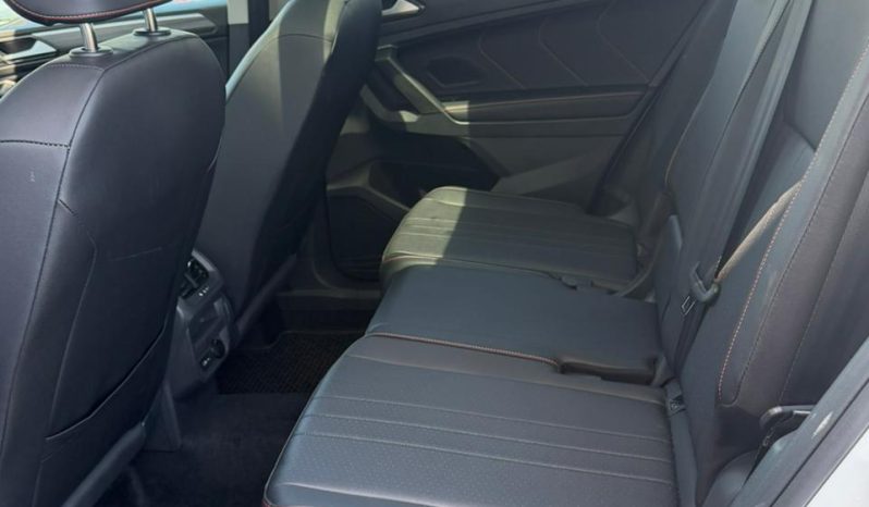 
								Volkswagen Tiguan full									