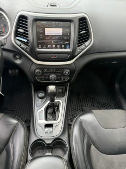 
										2017 Jeep Cherokee full									