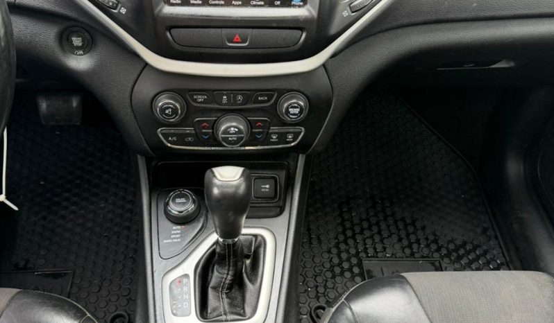 
								2017 Jeep Cherokee full									