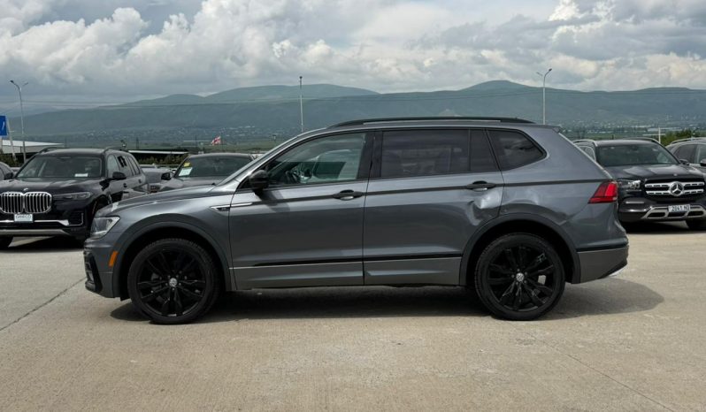 
								Volkswagen Tiguan full									