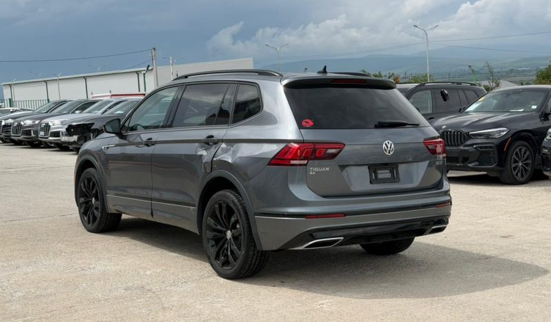 
								Volkswagen Tiguan full									