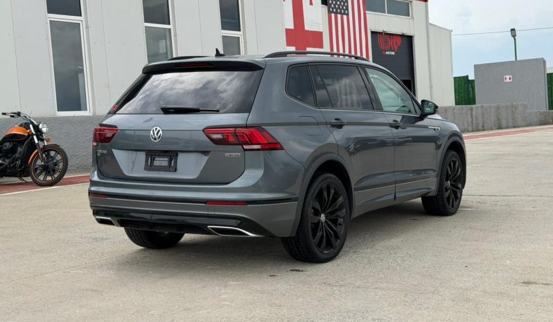 
								Volkswagen Tiguan full									