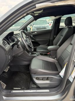 
										Volkswagen Tiguan full									