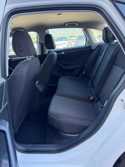 
										VOLKSWAGEN JETTA full									