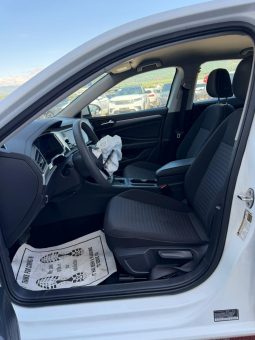 
										VOLKSWAGEN JETTA full									