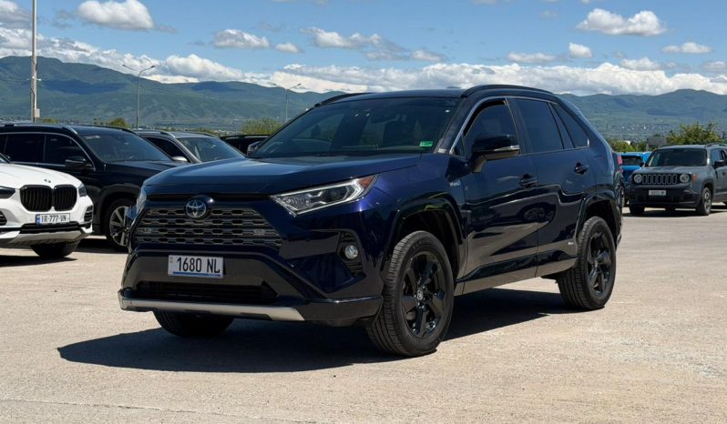 
								2020 Toyota RAV4 full									