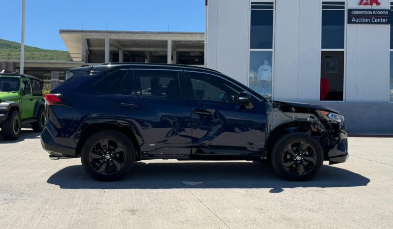 
								2020 Toyota RAV4 full									