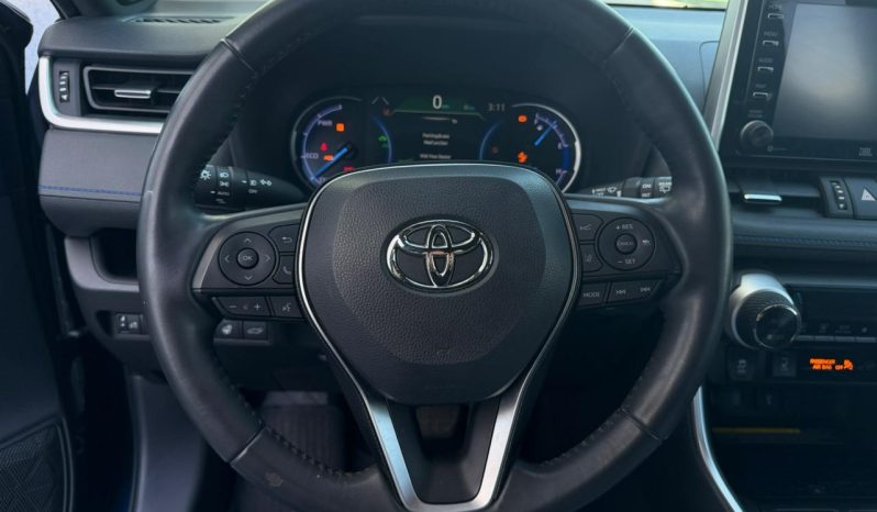 
								2020 Toyota RAV4 full									
