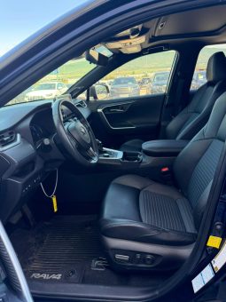 
										2020 Toyota RAV4 full									