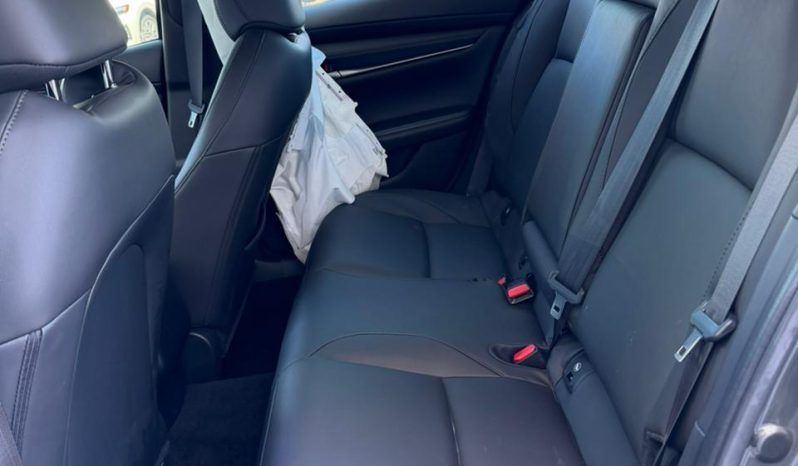
								2025 Mazda 3 full									