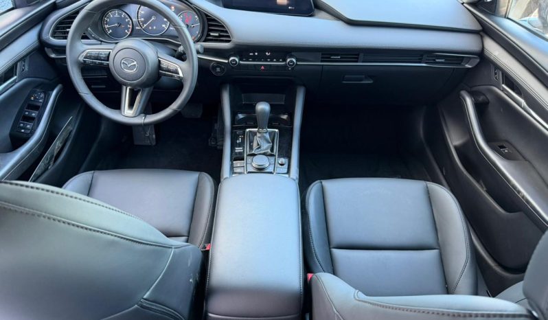 
								2025 Mazda 3 full									