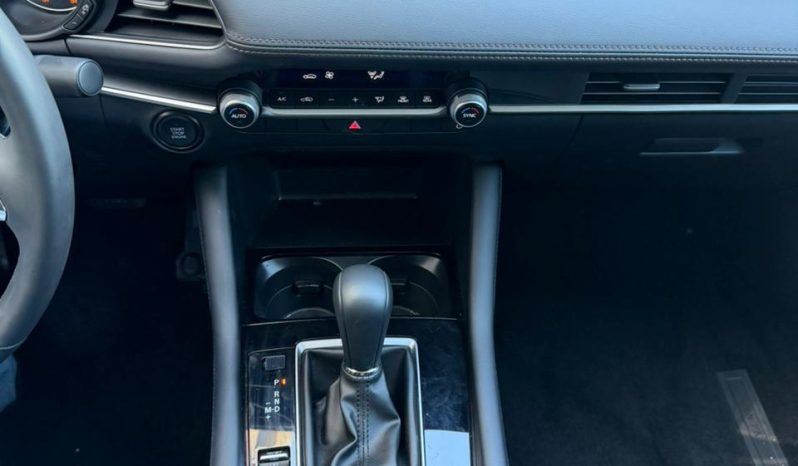
								2025 Mazda 3 full									