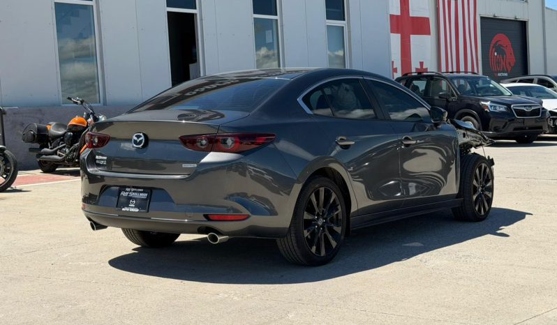 
								2025 Mazda 3 full									