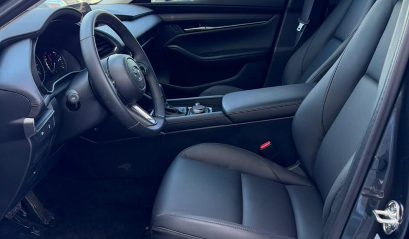 
								2025 Mazda 3 full									