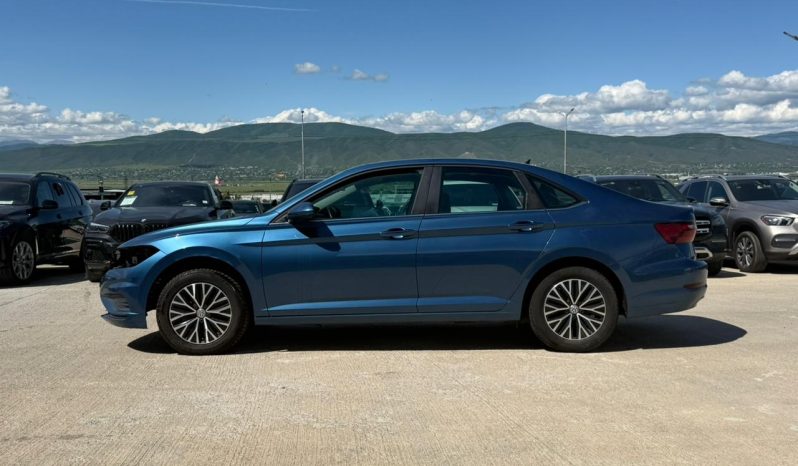 
								VOLKSWAGEN JETTA full									