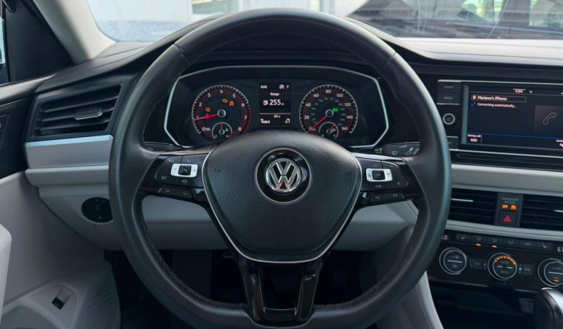 
								VOLKSWAGEN JETTA full									