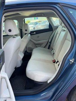 
										VOLKSWAGEN JETTA full									