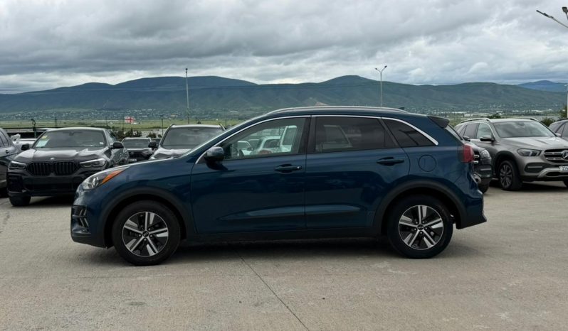 
								2020 KIA Niro full									