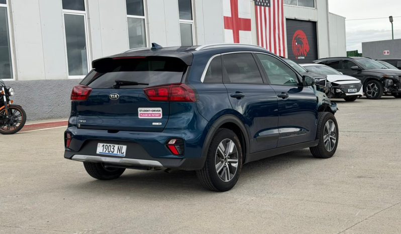 
								2020 KIA Niro full									