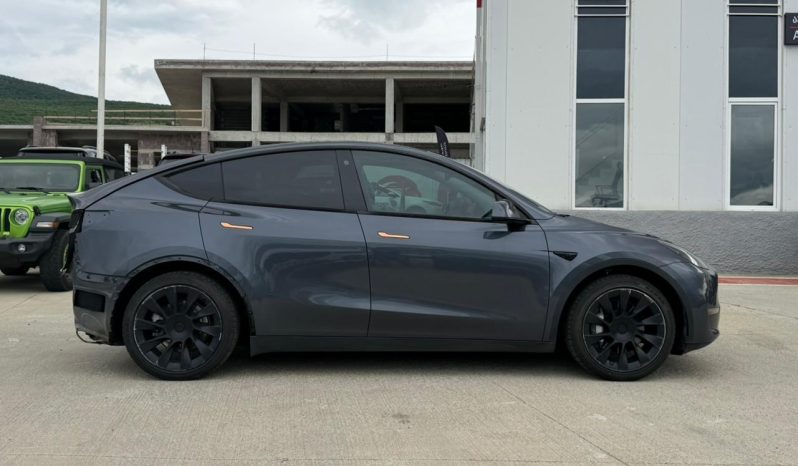 
								2023 Tesla MODEL Y full									