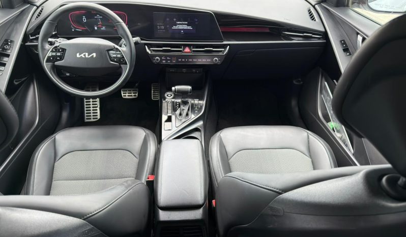
								2025 KIA Niro full									