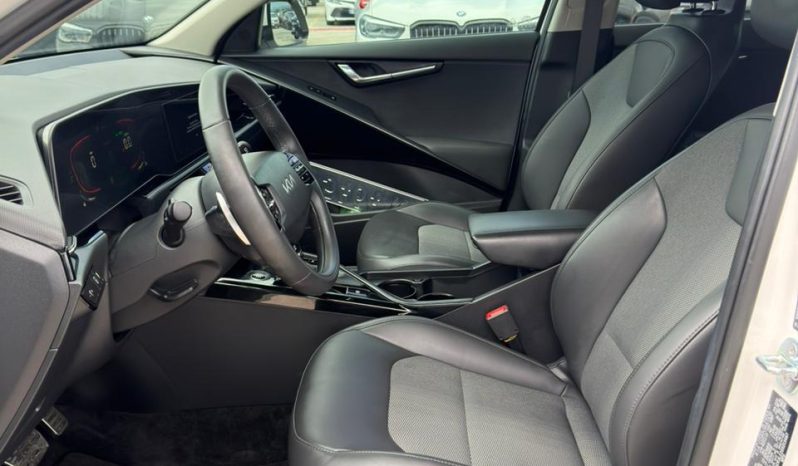 
								2025 KIA Niro full									