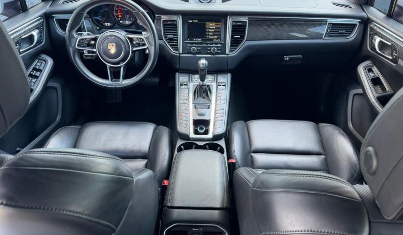 
								2016 Porsche Macan full									