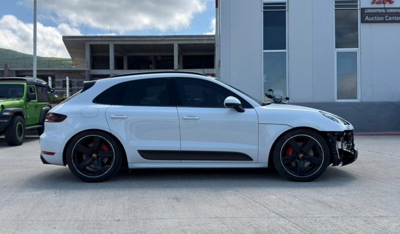 
								2016 Porsche Macan full									