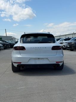 
										2016 Porsche Macan full									