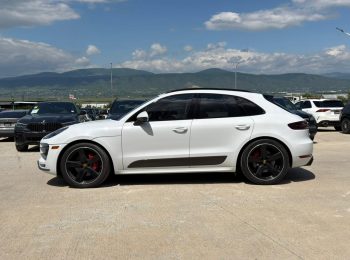2016 Porsche Macan