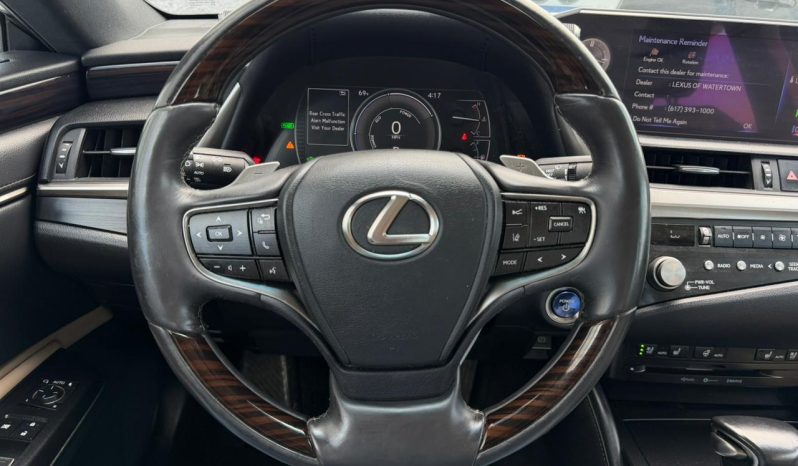 
								LEXUS ES 300H full									
