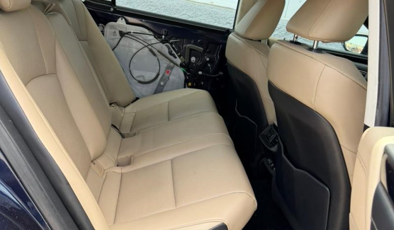 
								LEXUS ES 300H full									
