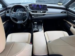 
										LEXUS ES 300H full									