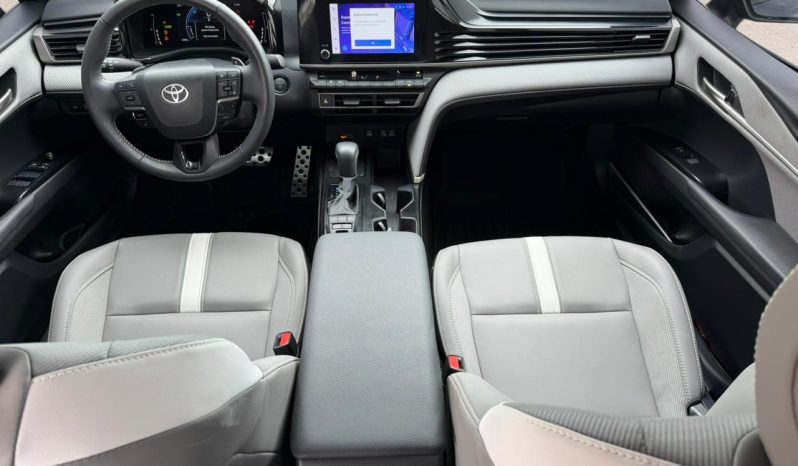 
								2025 Toyota Camry full									