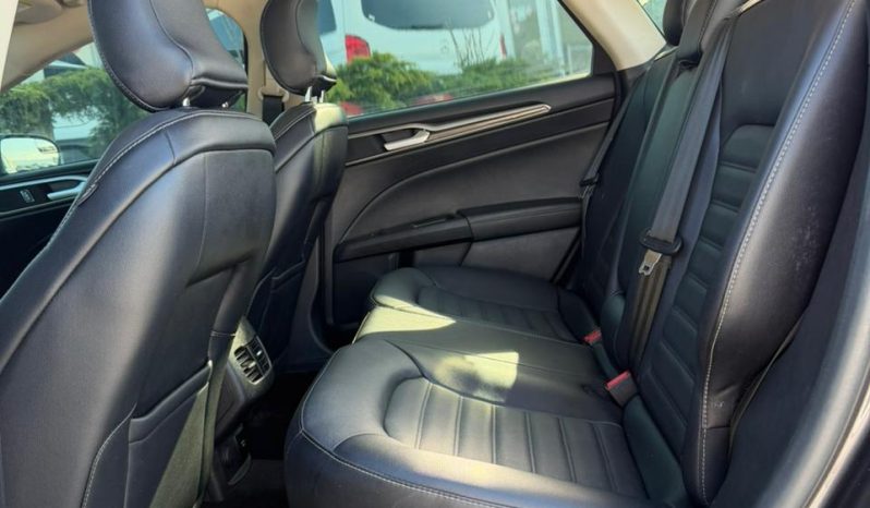 
								2018 Ford Fusion full									