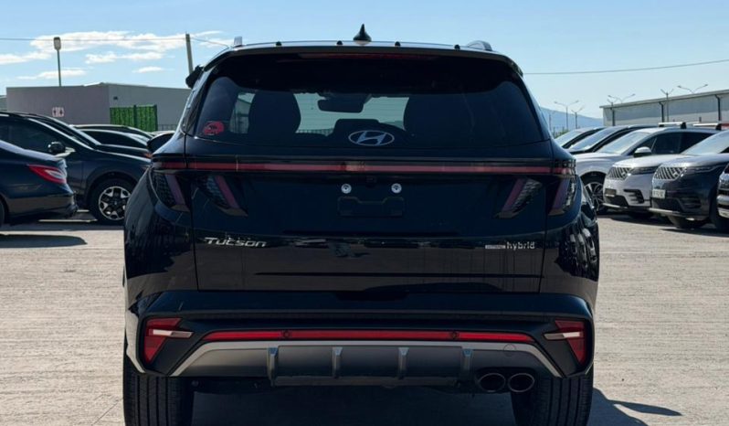 
								Hyundai Tucson Hybrid full									