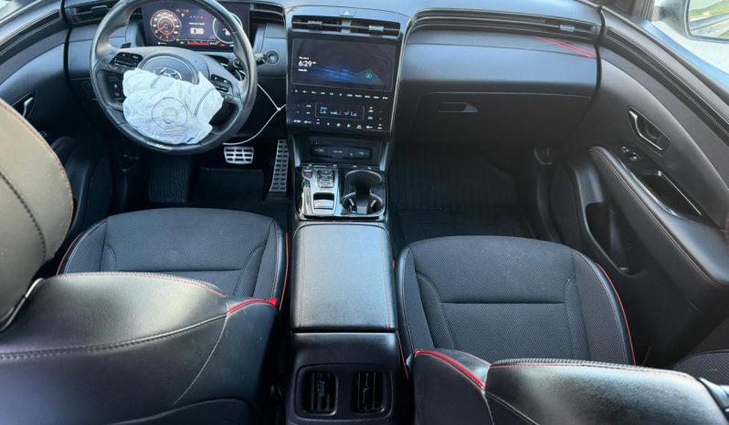 
								Hyundai Tucson Hybrid full									