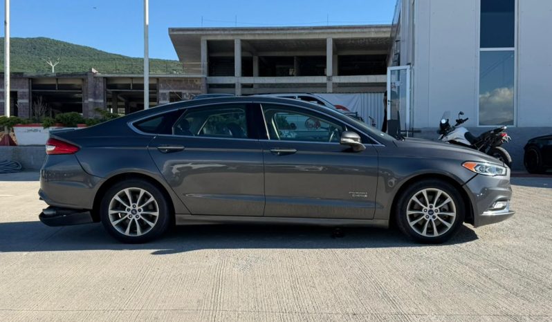 
								Ford Fusion full									