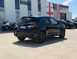 
										Mitsubishi Outlander Sport full									
