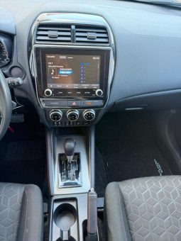
										Mitsubishi Outlander Sport full									