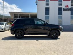 
										Mitsubishi Outlander Sport full									