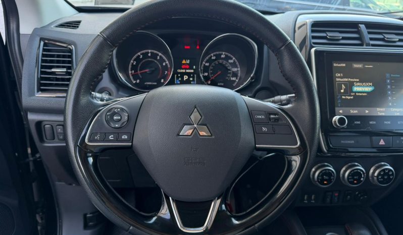 
								Mitsubishi Outlander Sport full									