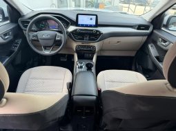 
										Ford Escape full									