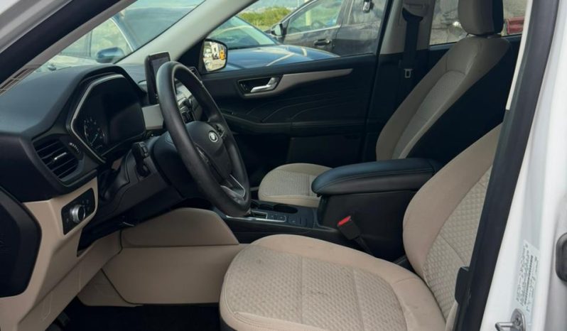 
								Ford Escape full									