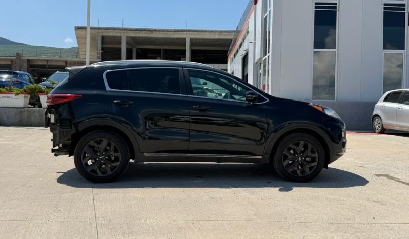 
								KIA Sportage full									