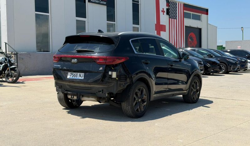 
								KIA Sportage full									