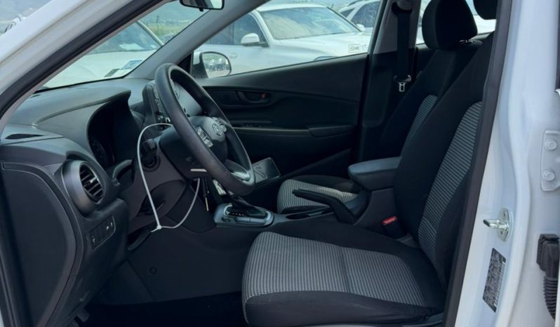 
								Hyundai Kona full									