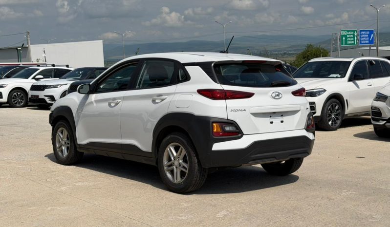 
								Hyundai Kona full									