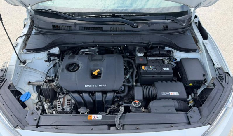 
								Hyundai Kona full									